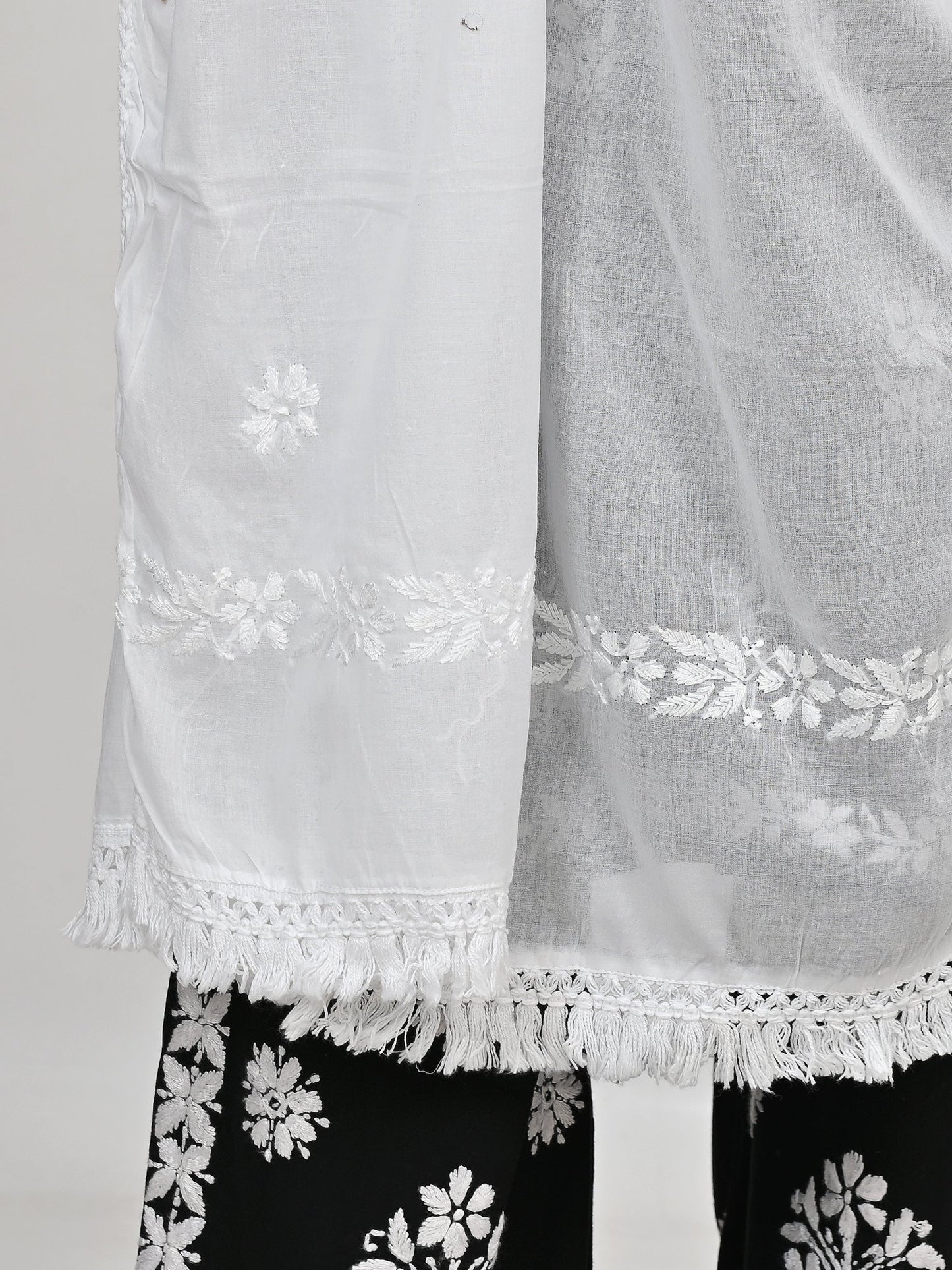 MS CHIKAN ARTS Women's Cotton Chikankari with Lace Border Dupatta