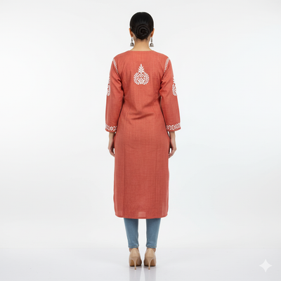 Lucknowi Chikankari Kurti Featuring Hand Embroidery