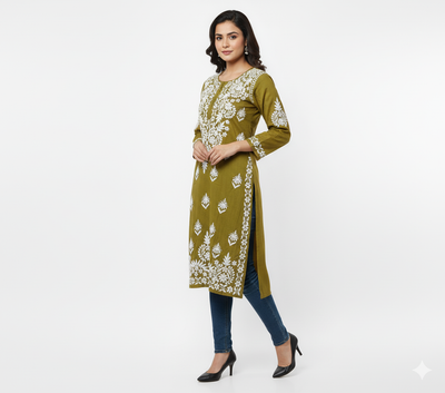 Lucknowi Chikankari Kurti Featuring Hand Embroidery