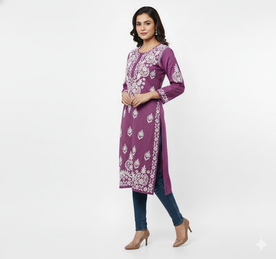 Lucknowi Chikankari Kurti Featuring Hand Embroidery